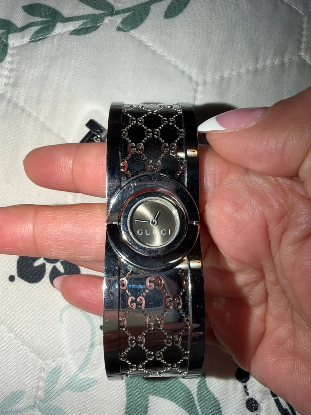 Gucci Silver Logo Bangle Smart Bracelet